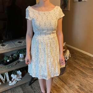 Windsor Lace Sequin Cocktail Dress Size 11/12 White Fit And Flare